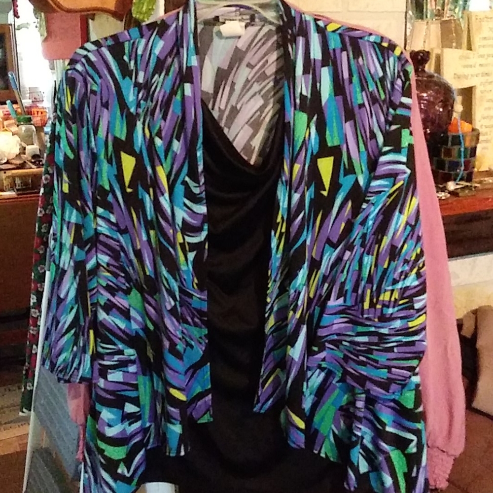 3x Gorgeous slimming Top